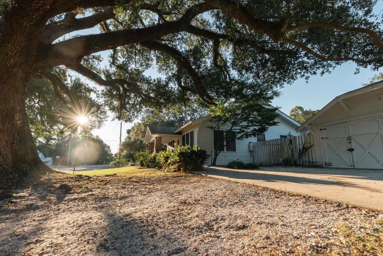 Gulf Coast Craftsman - Cozy, Charming & Central! Gulfport Exterior foto